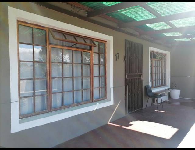 3 BEDROOM HOUSE FOR SALE IN SILVERTOWN